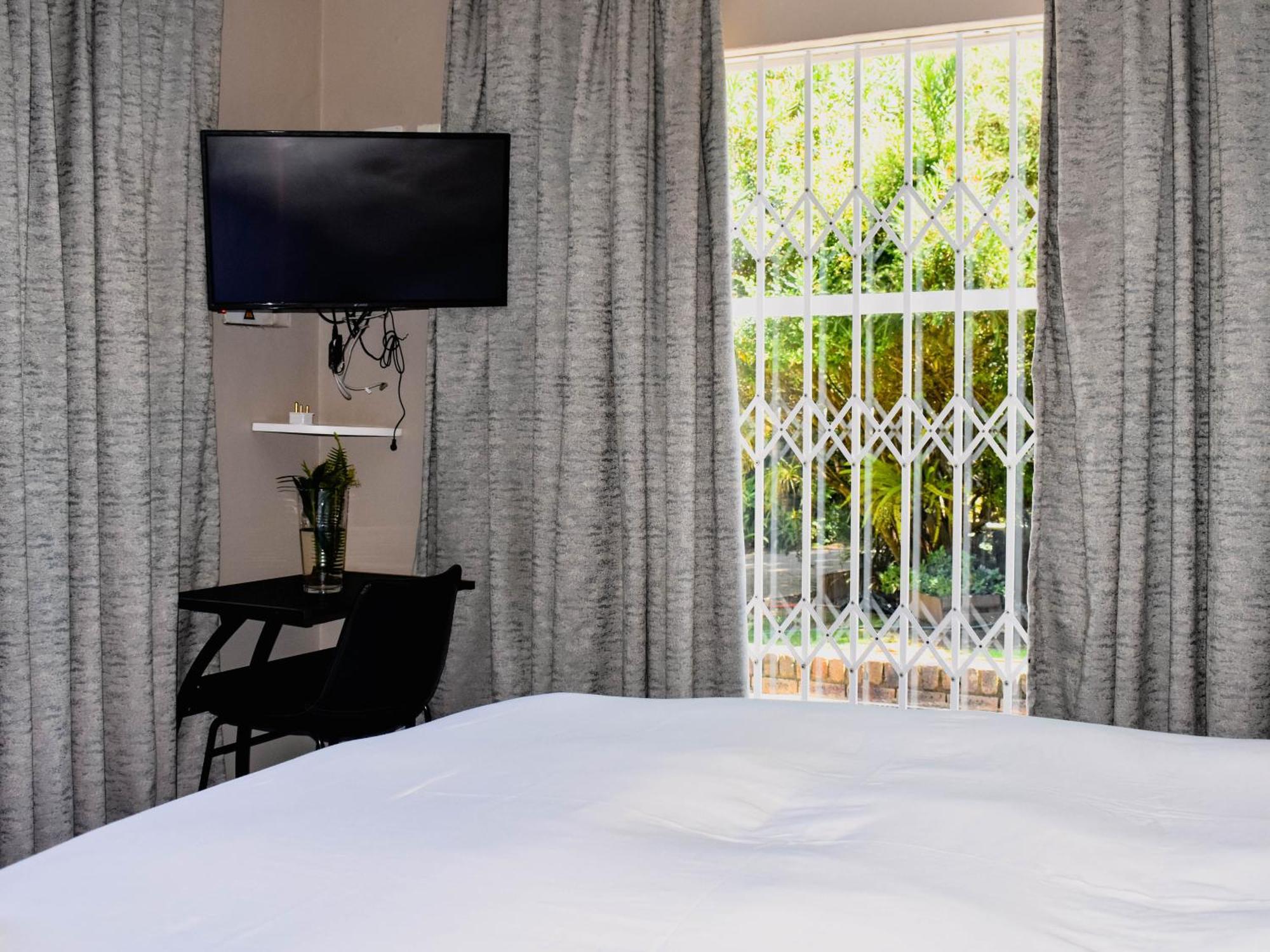 Serene Guest Manor Johannesburg Exterior photo